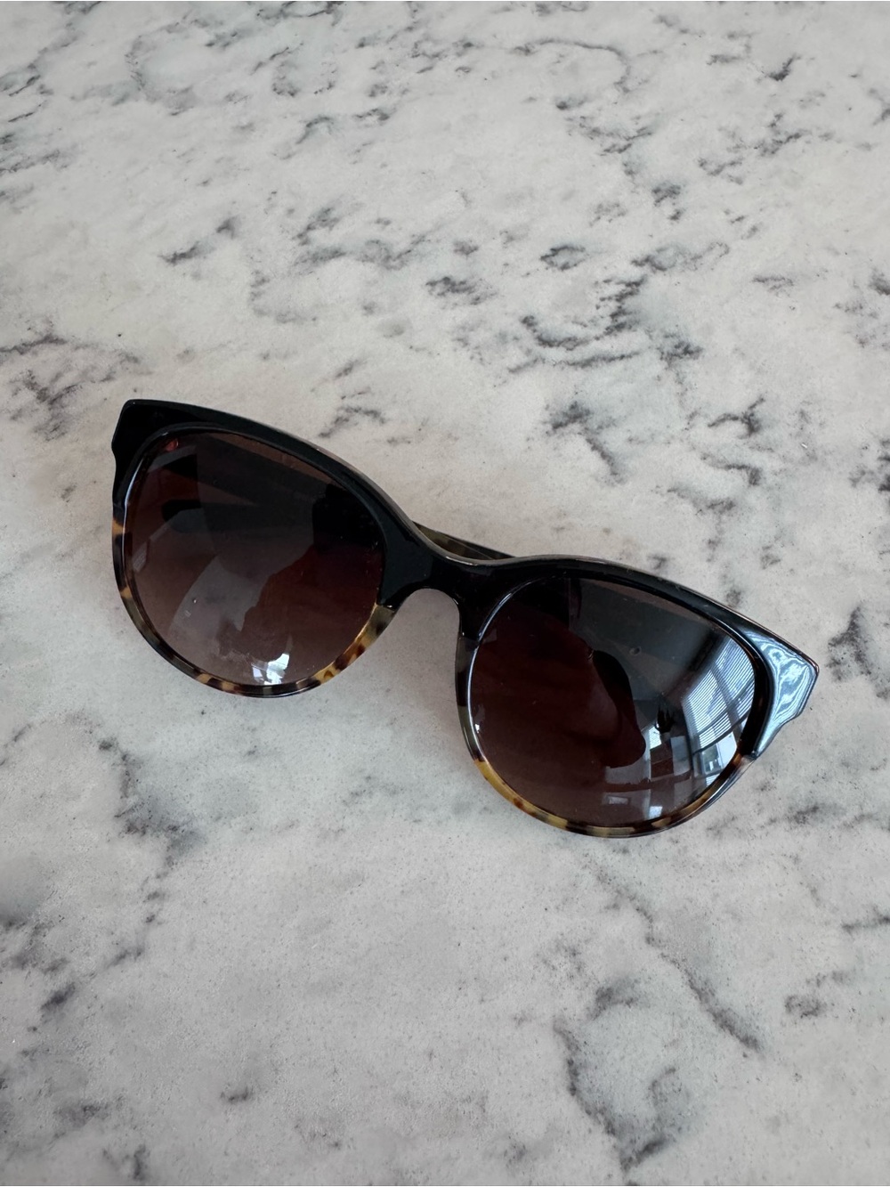 Tory Burch Classic Cat-Eye Tortoiseshell Sunglasses - Black/Tortoise
